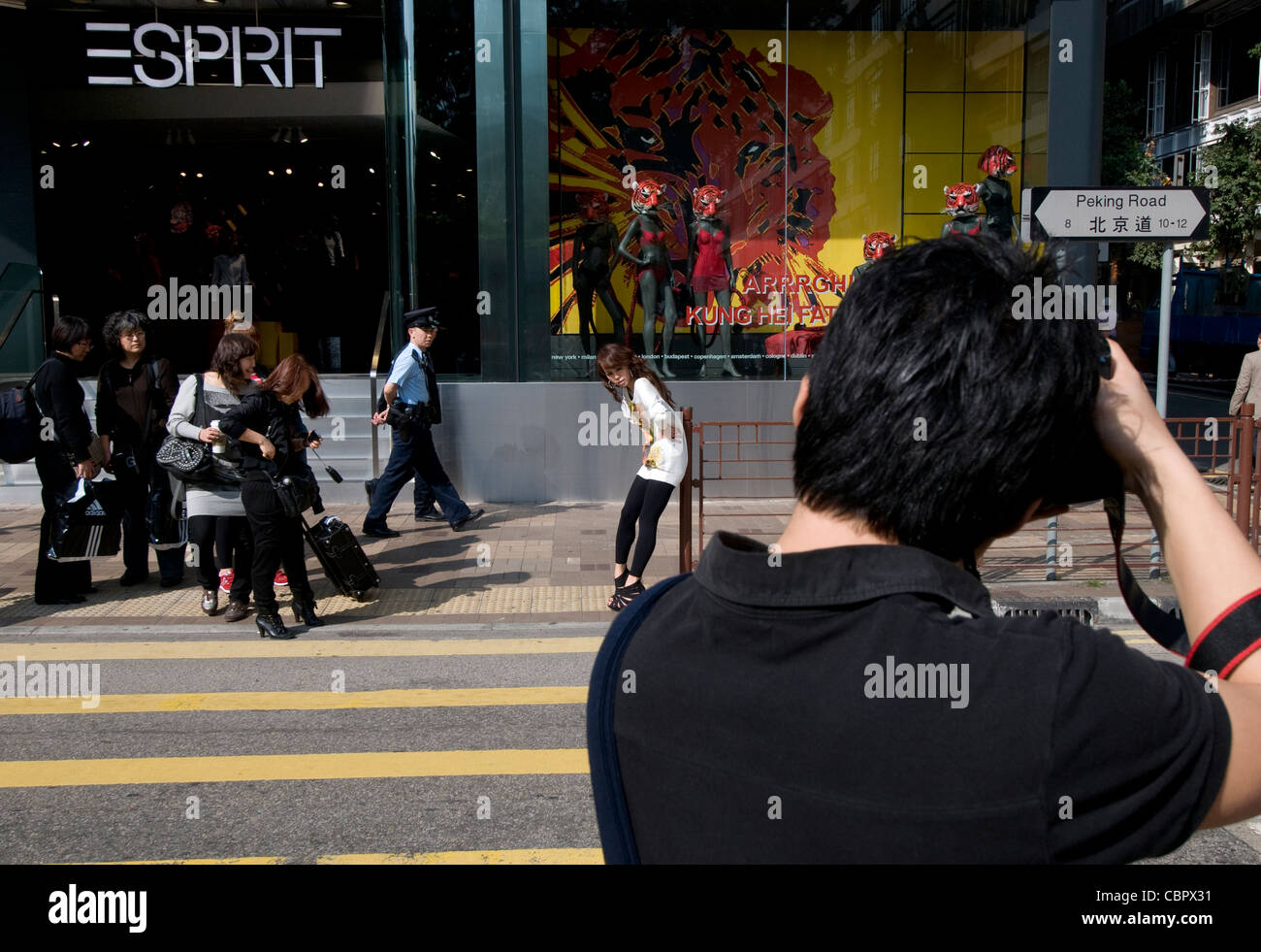 Fotoshoot per la moda di Hong Kong Pechino Street, Kowloon Foto Stock