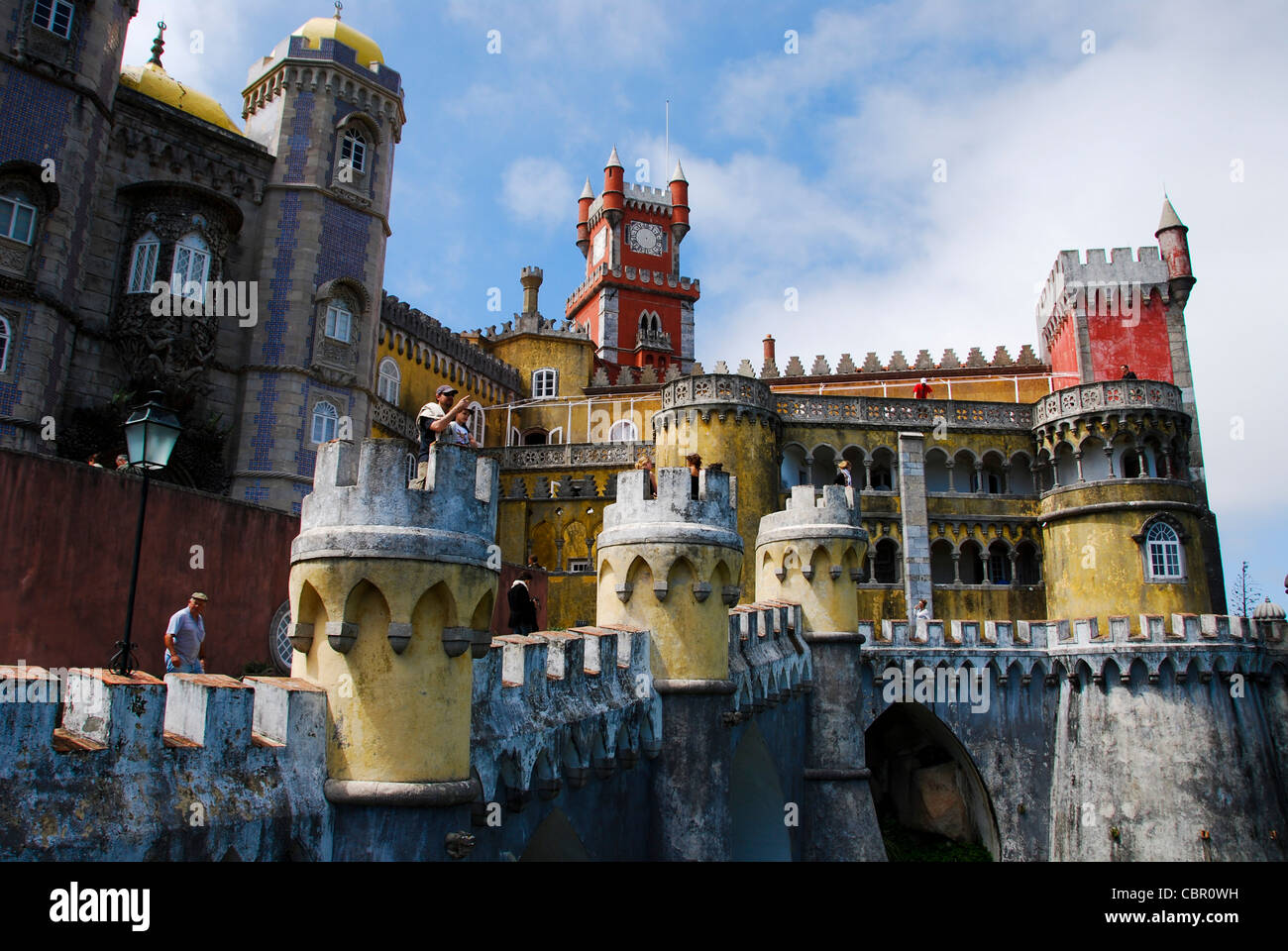 Pena il Palazzo Nazionale, Sintra, Portogallo. Il palazzo è un sito Patrimonio Mondiale dell'UNESCO e una delle sette meraviglie del Portogallo. Foto Stock