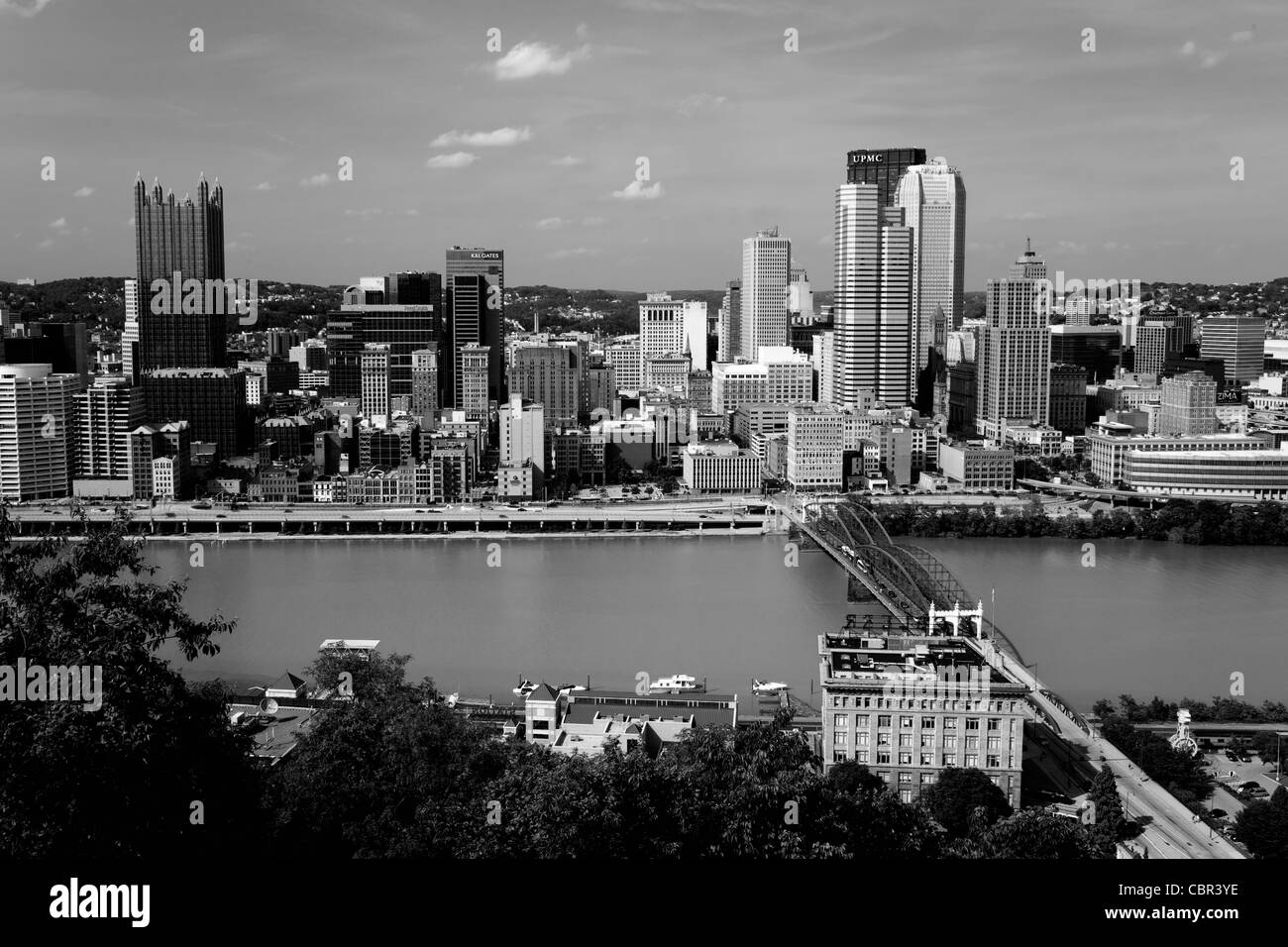 Monongahela River & skyline di Pittsburgh, Pennsylvania, STATI UNITI D'AMERICA Foto Stock