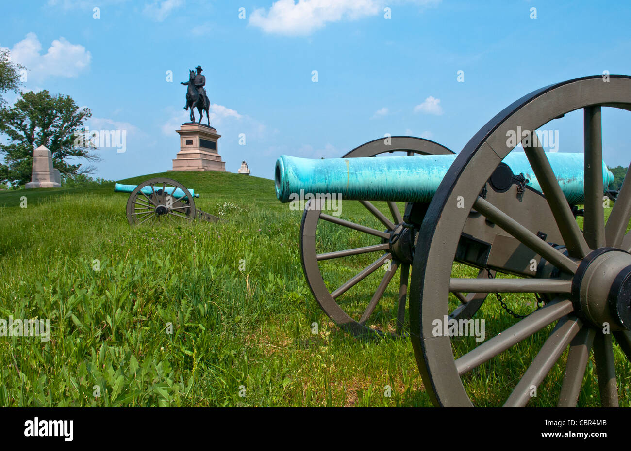 Gettysburg in Pennsylvania famoso campo di battaglia di Gettysburg dalla guerra civile con cannoni e la statua del generale Winfield Scott Hancock Foto Stock