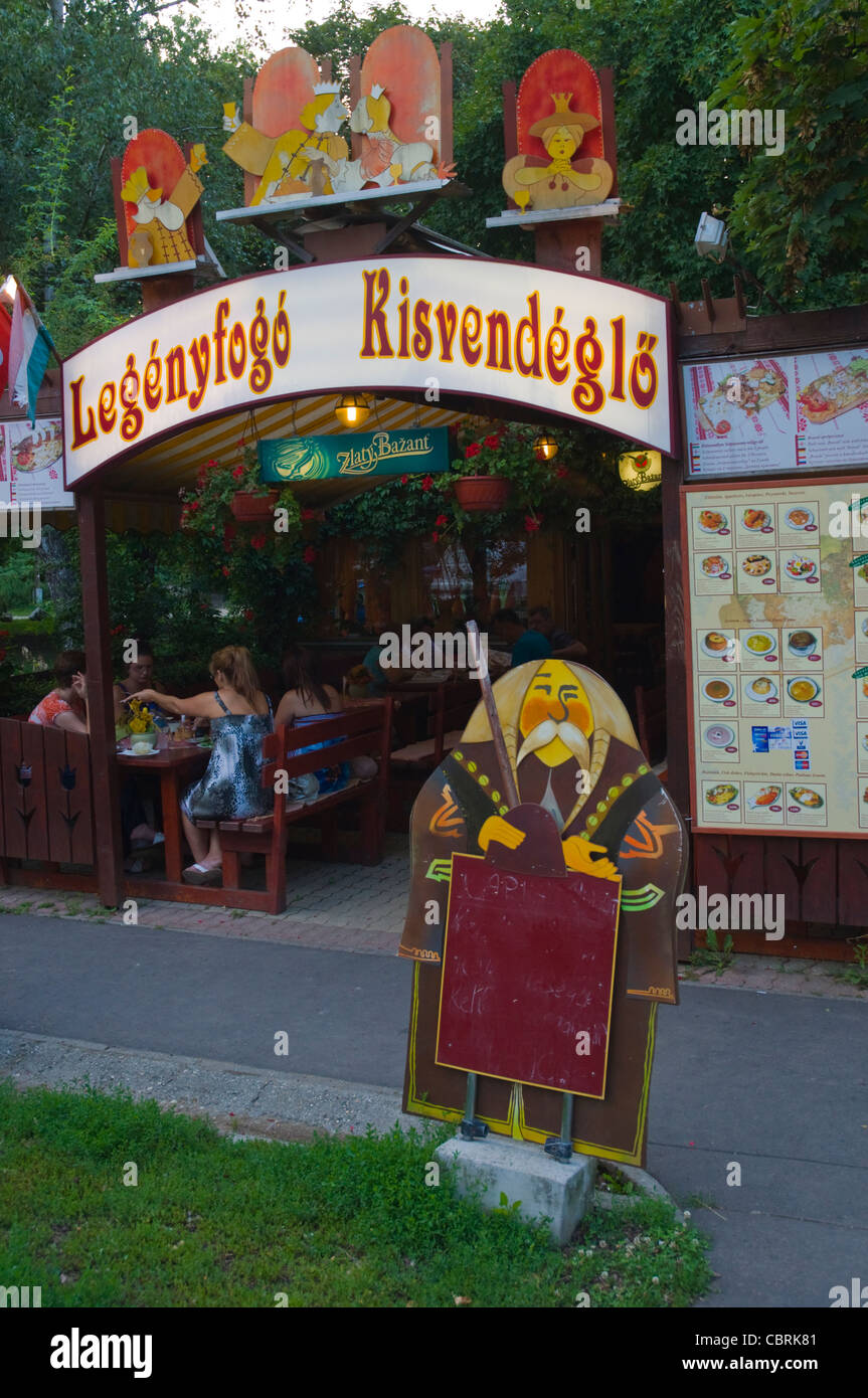 Ristorante esterno Szépasszony völgy la valle di belle donne in Eger - città della contea di Heves Ungheria Europa Foto Stock