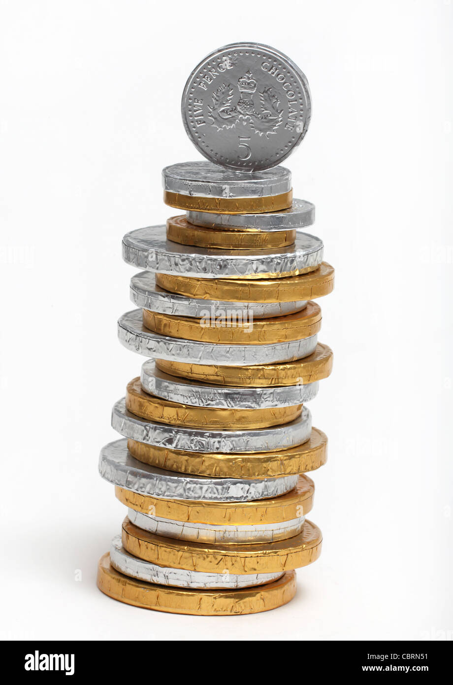 Una torre di monete di cioccolato. Foto Stock