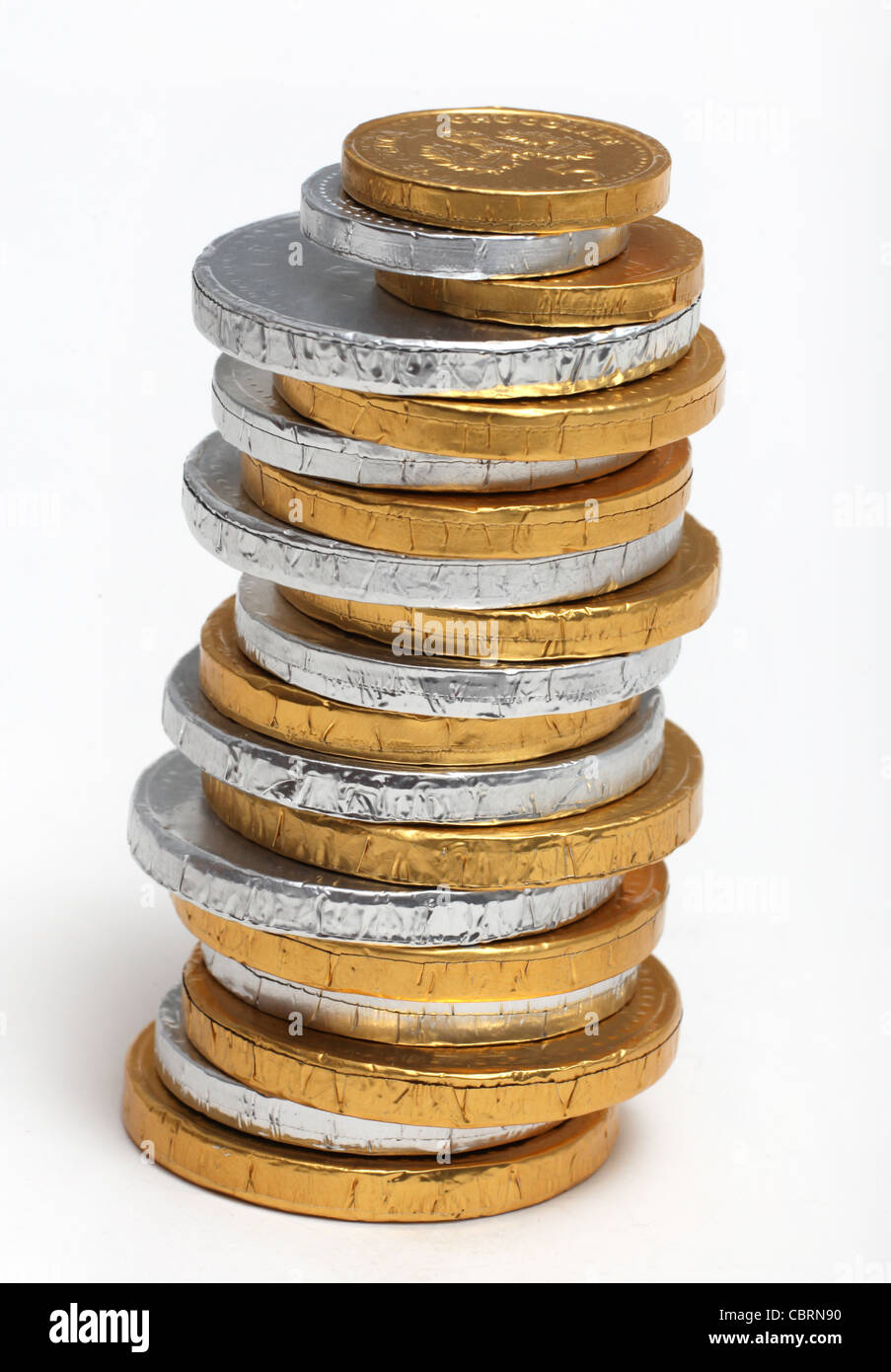 Una torre di monete di cioccolato. Foto Stock