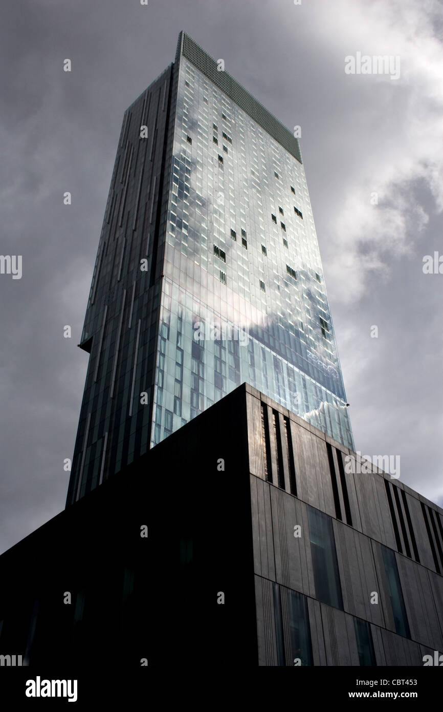 Beetham Tower (Hilton Hotel + appartamenti), Deansgate, City Centre, Manchester, Inghilterra, Regno Unito Foto Stock