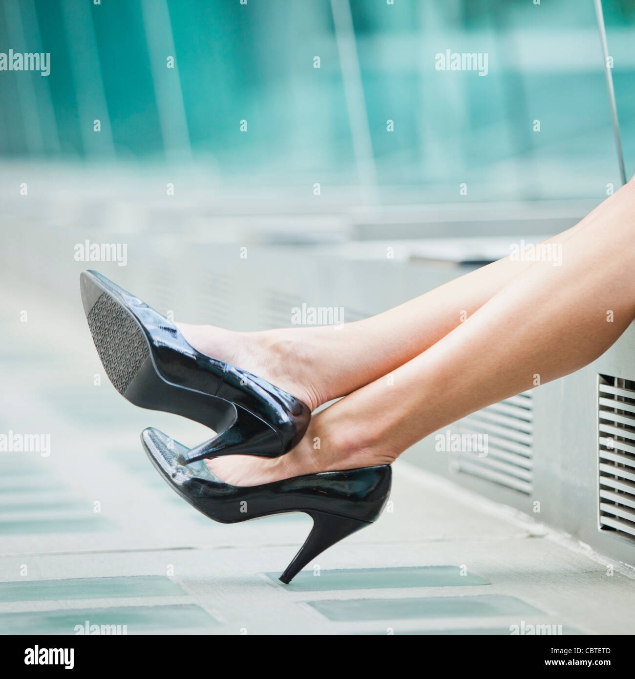Scarpe Con I Tacchi Alti Neri Immagini e Fotos Stock - Alamy