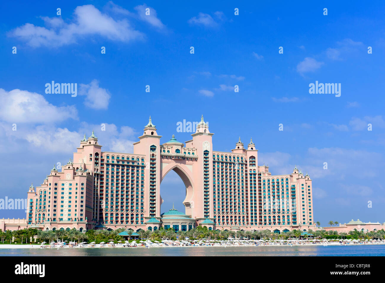 L'Atlantis Hotel situato sul Palm Jumeirah a Dubai negli Emirati Arabi Uniti Foto Stock