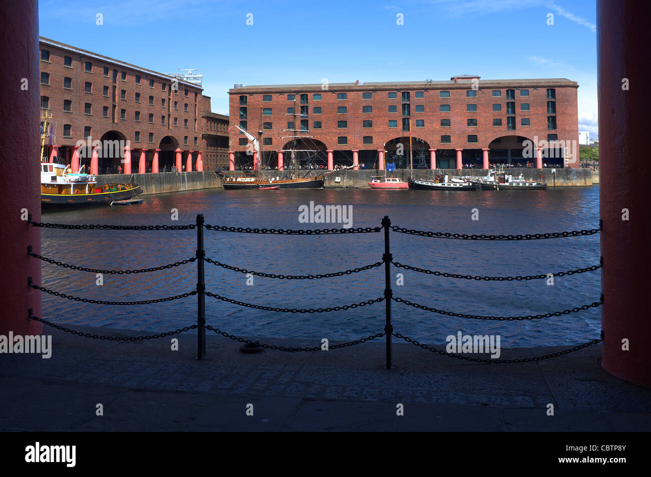 Albert Dock, Liverpool, in Inghilterra, Regno Unito, Gran Bretagna. Elencato come Sito del Patrimonio Mondiale Foto Stock