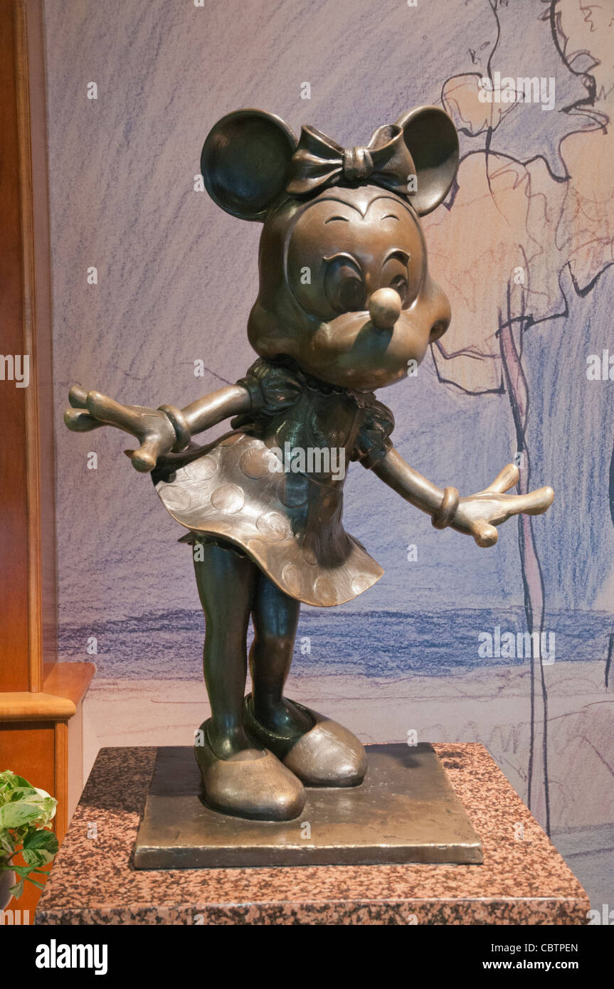 Tristemente famoso personaggio dei fumetti Minnie Mouse statua in hotel Disney, Anaheim, US Foto Stock