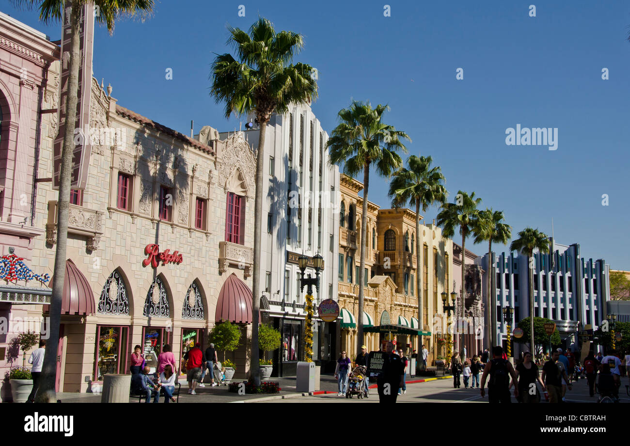 Hollywood Boulevard edifici e i turisti presso gli Universal Studios Orlando in Florida Foto Stock