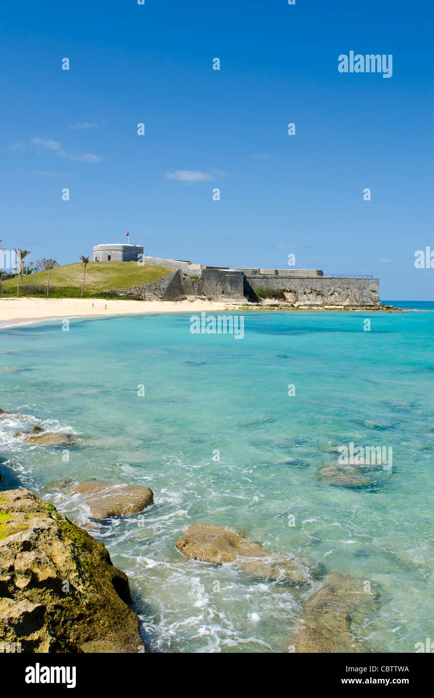 Bermuda. Il Gate Bay (Saint Catherine's Beach) con forte Santa Caterina in background, Bermuda. Foto Stock