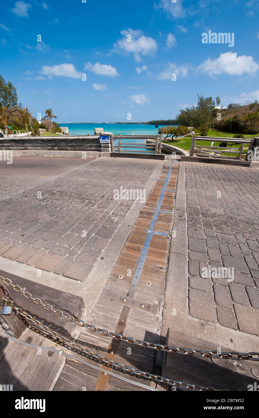 Somerset Bridge (il ponte levatoio più piccolo del mondo), Somerset, Bermuda. Foto Stock