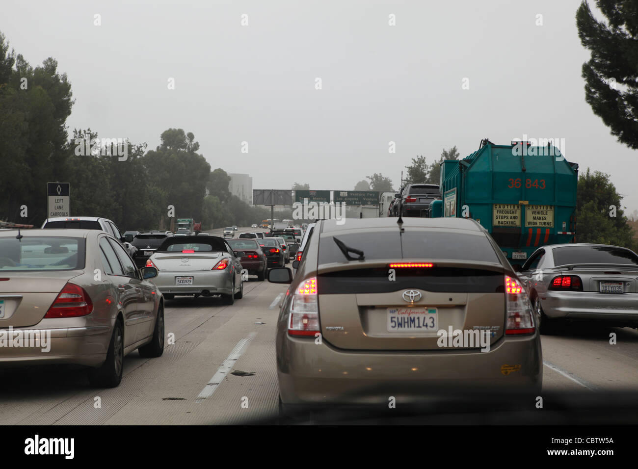 California Interstate 405 freeway di Los Angeles commutare il traffico parcheggio Foto Stock