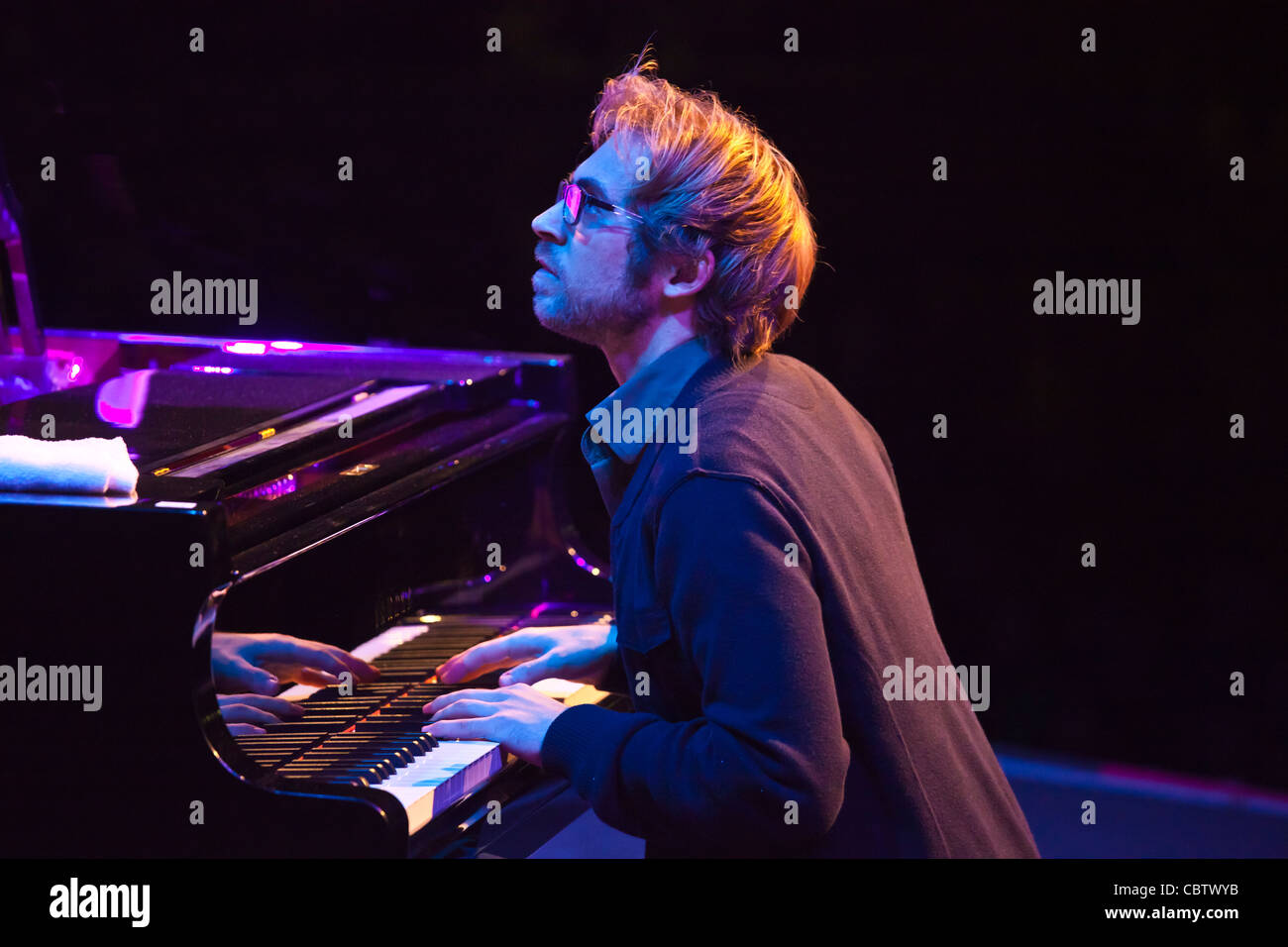 AARON PARKS suona il pianoforte con JAMES FARM su Jimmy Lyons tappa - 54TH MONTEREY JAZZ FESTIVAL 2011 Foto Stock