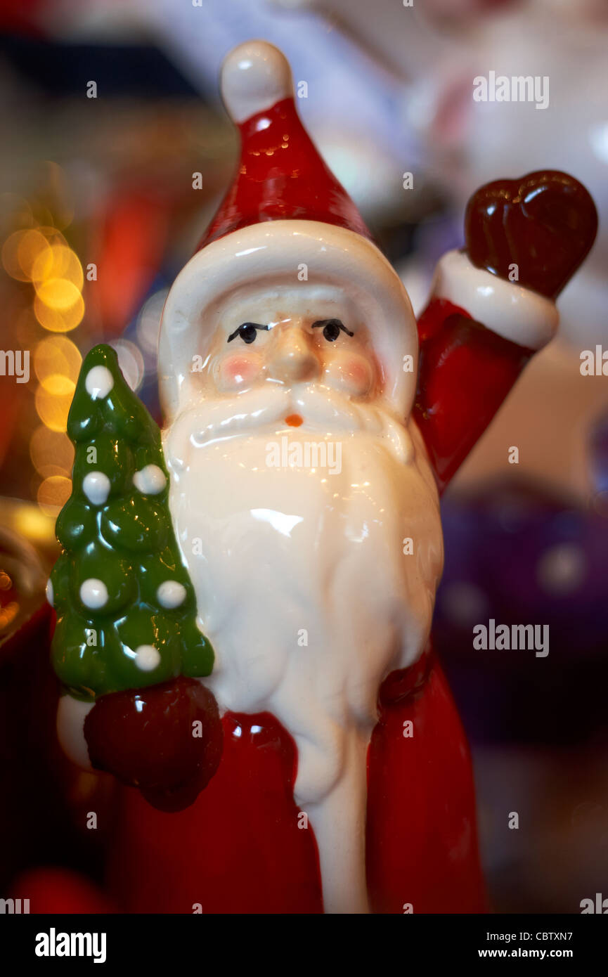 Babbo Natale con albero di natale saluto nikolaus mit weihnachtsbaum grüße Foto Stock