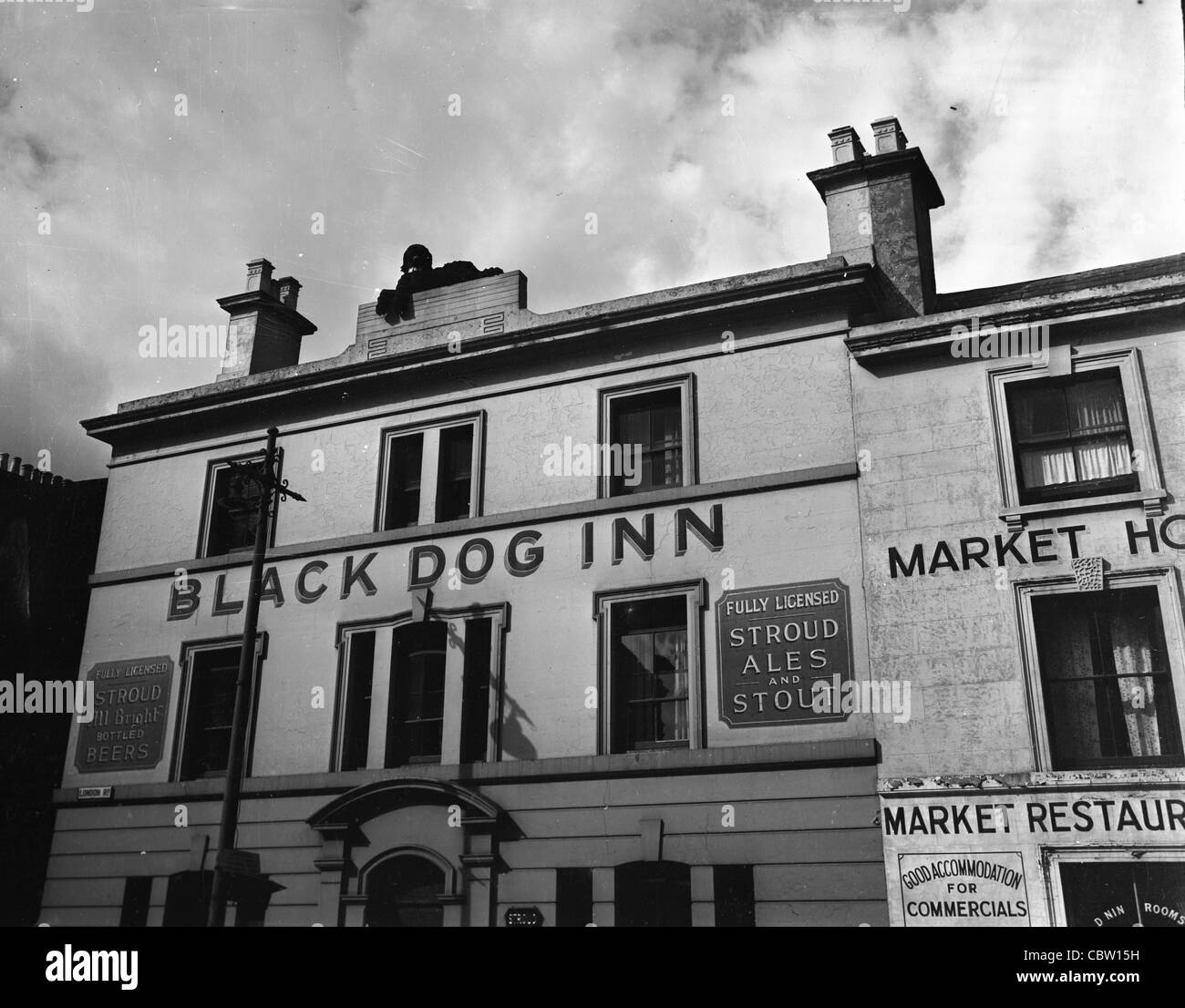 Europa e Inghilterra durante la Seconda Guerra Mondiale. cane nero inn stroud ales e stout 1945 Regno Unito Regno Unito Foto Stock