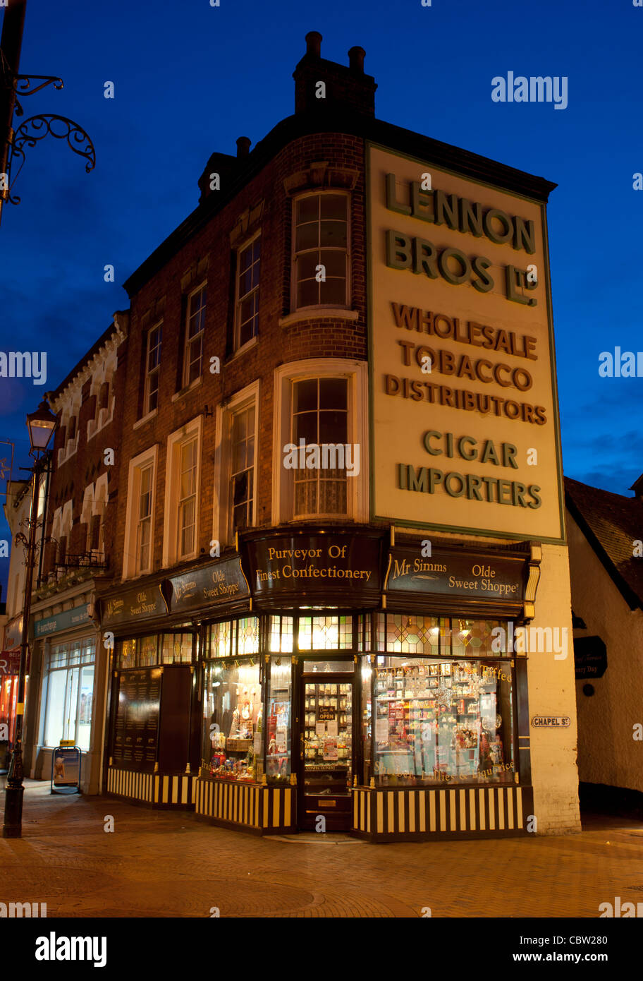Il sig. Simms Olde Sweet Shoppe, Rugby, Warwickshire, Inghilterra, Regno Unito Foto Stock