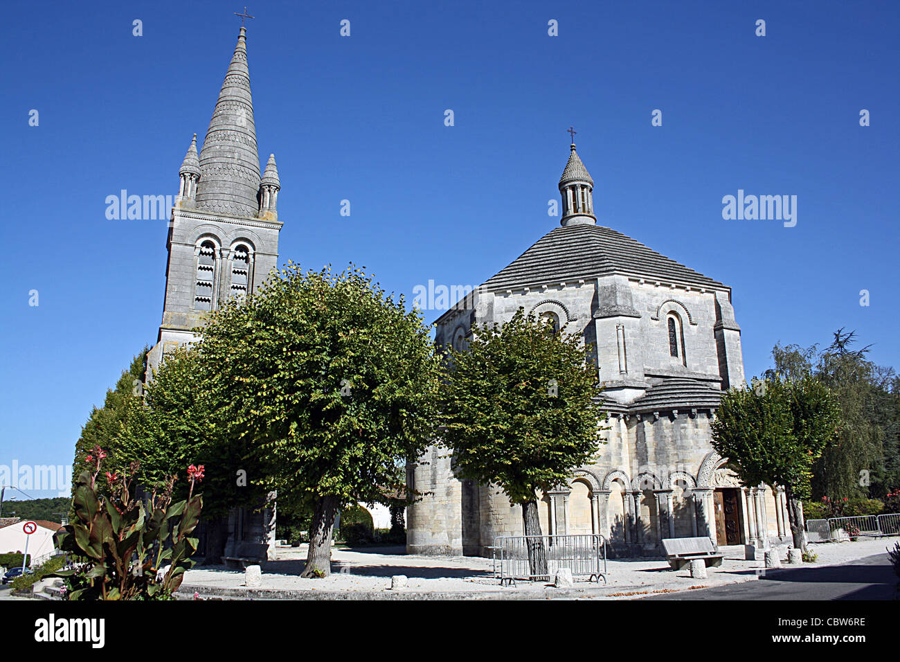 Chiesa a pianta ottagonale di St Michel, Angouleme, SW FRANCIA Foto Stock