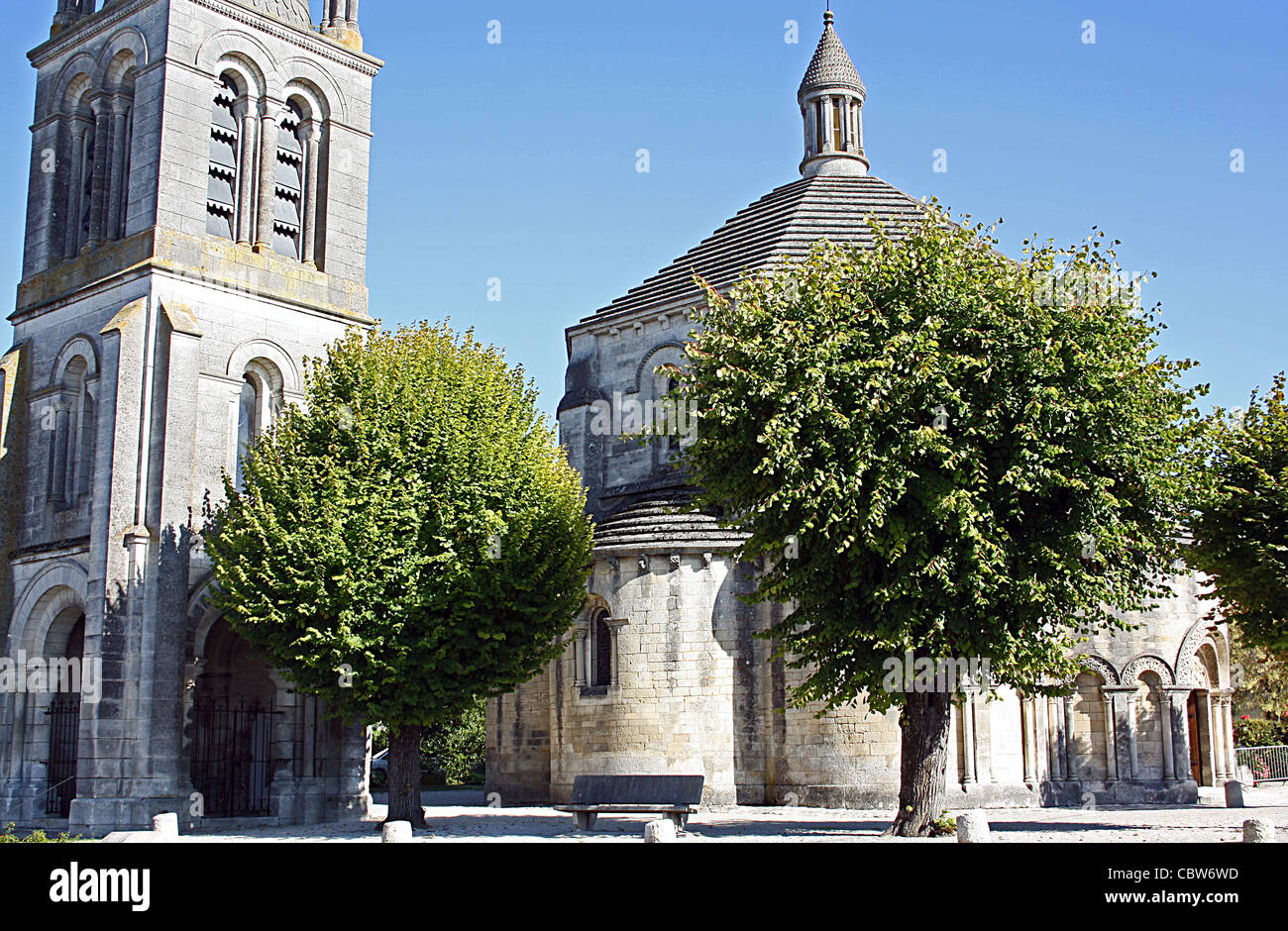 Chiesa a pianta ottagonale di St Michel, Angouleme, SW FRANCIA Foto Stock