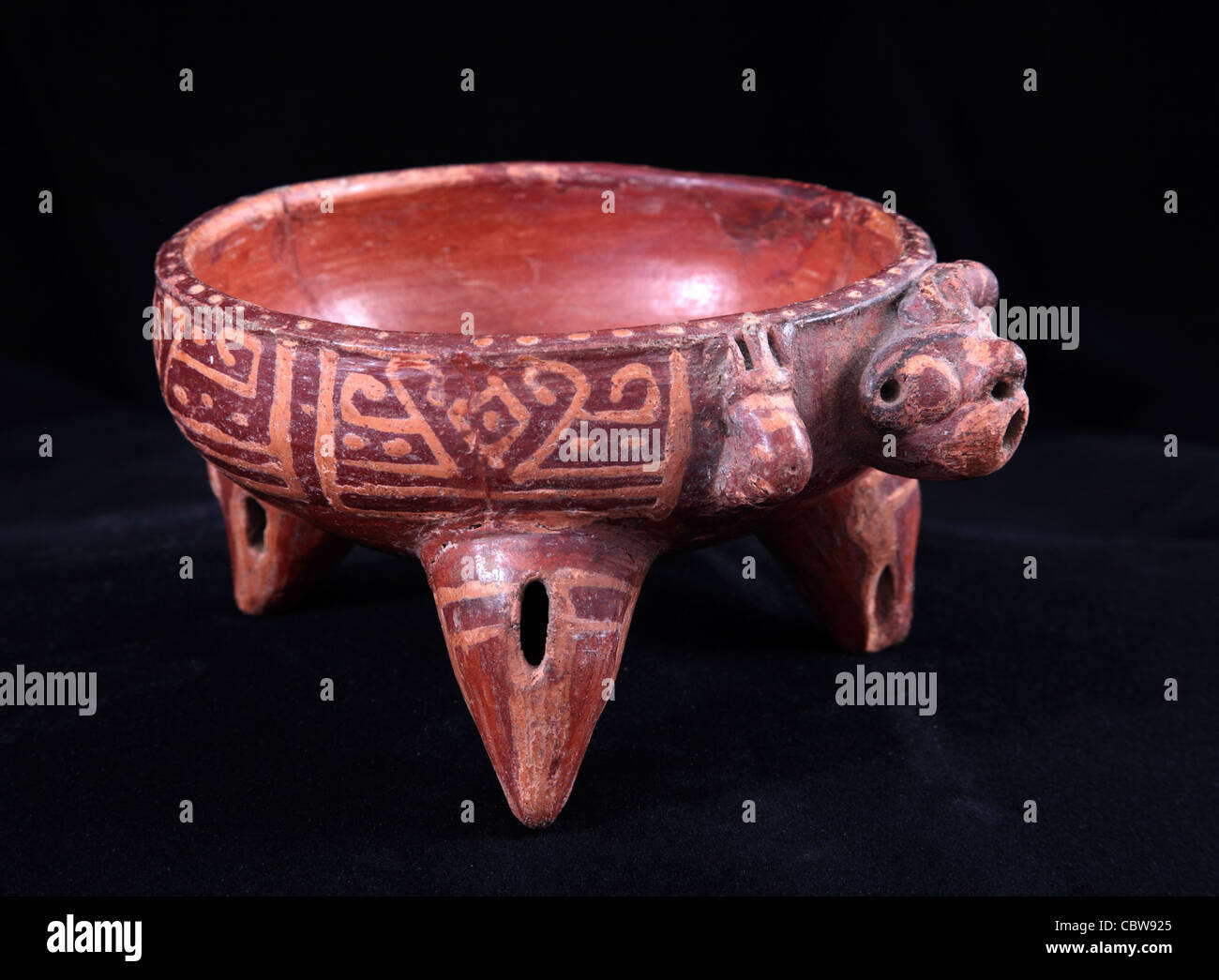 Pre-colombiana tazza di argilla (X secolo a.C.), Costa Rica Foto Stock