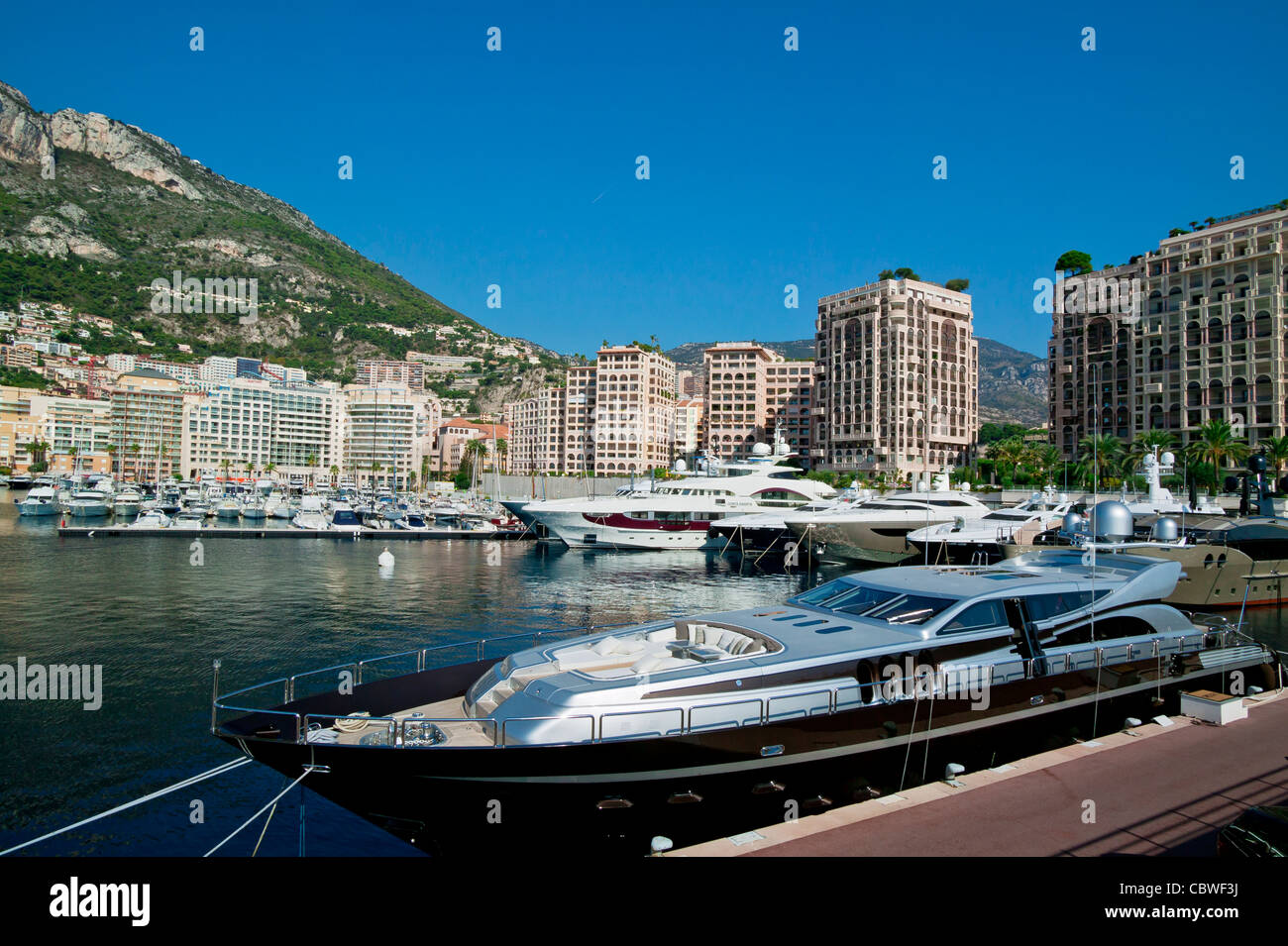 Il Cap d'Ail's Harbor, Costa Azzurra, Francia Foto Stock