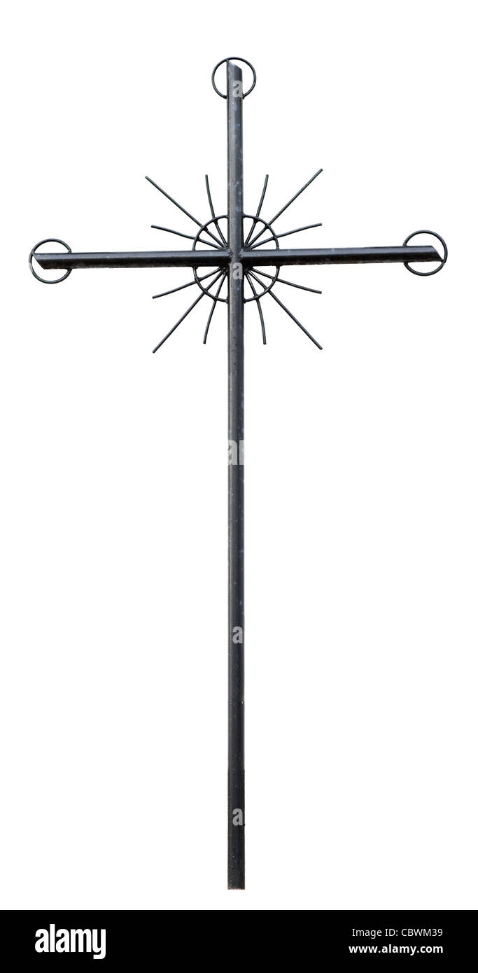 Il vecchio metallo croce cristiana isolati su sfondo bianco Foto Stock