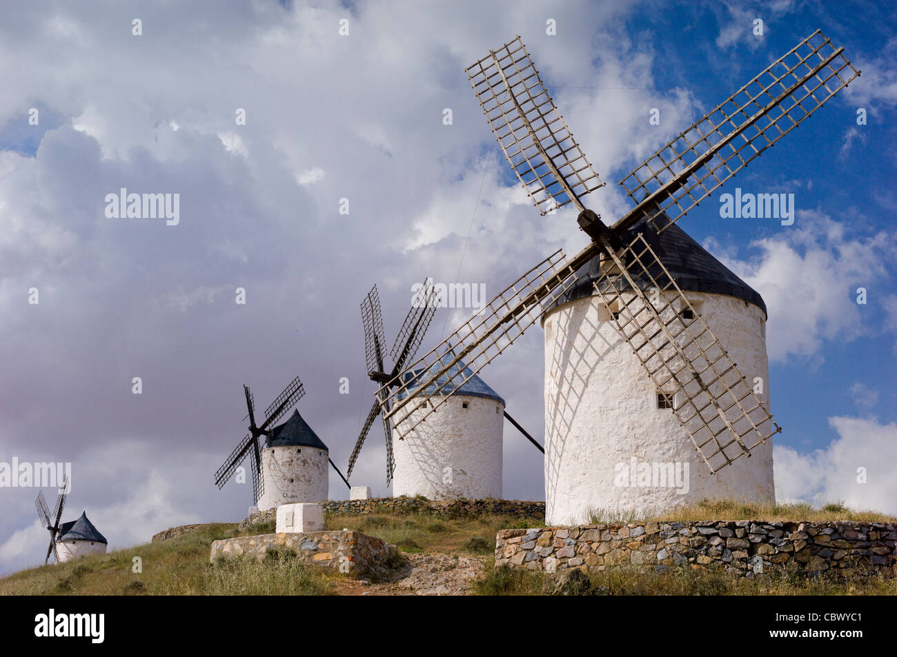 Mulini a vento CONSUEGRA CASTILLA-LA MANCHA SPAGNA Foto Stock Mulini a vento CONSUEGRA CASTILLA-LA MANCHA SPAGNA Foto Stock