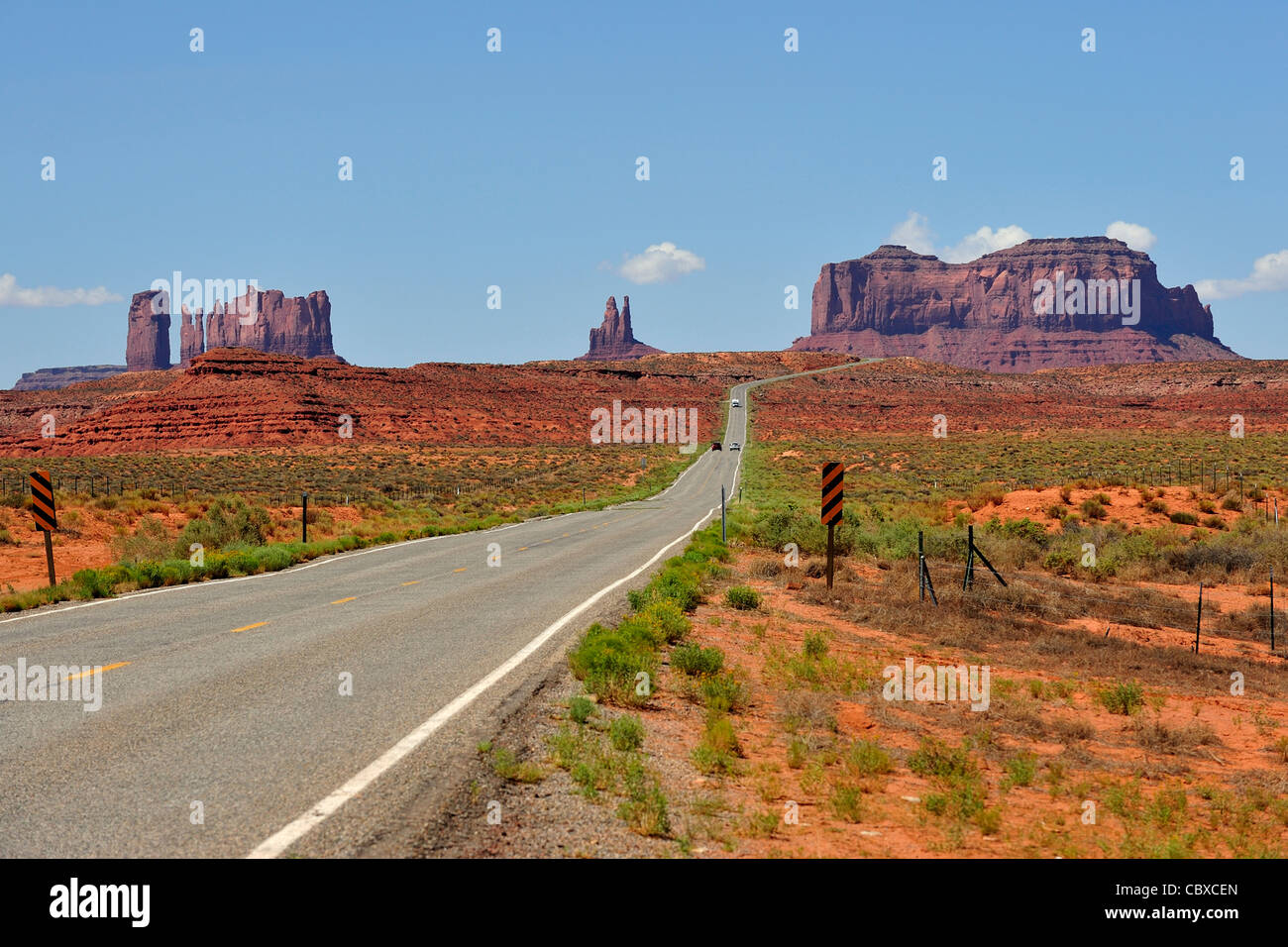 Autostrada 163 nello Utah che conduce alla Monument Valley Foto Stock