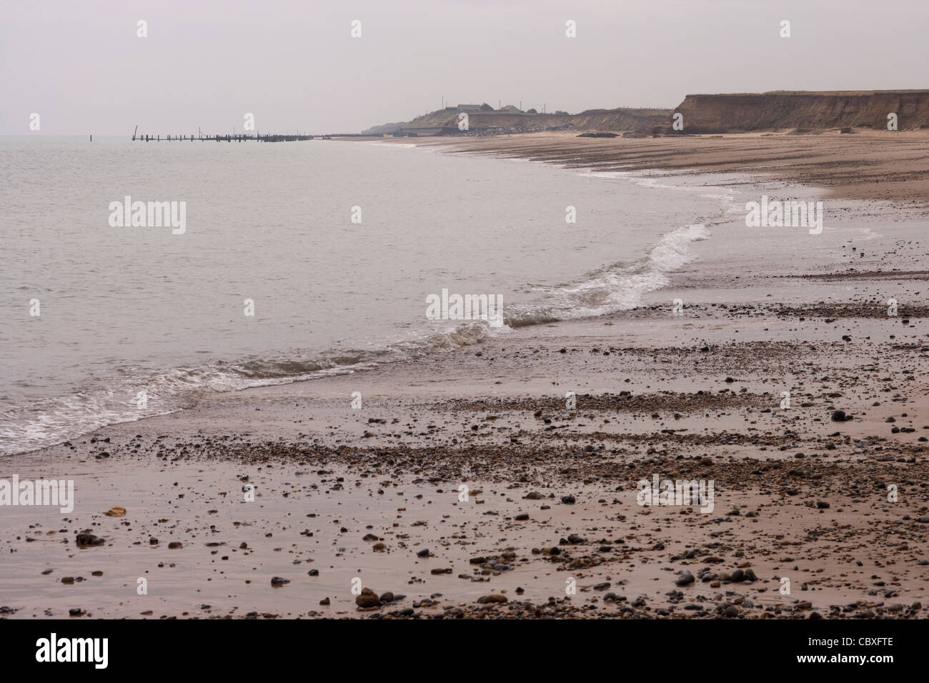 Happisburgh beach e la fascia costiera che si affaccia a nord. Foto Stock