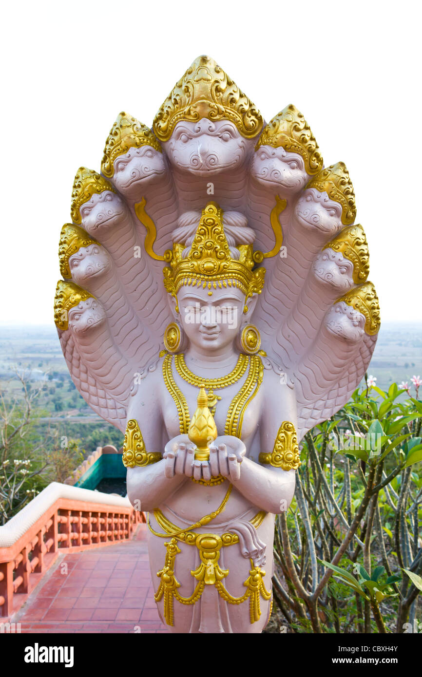 Deva in stile tradizionale Tailandese decorazione nel tempio Tailandia Foto Stock