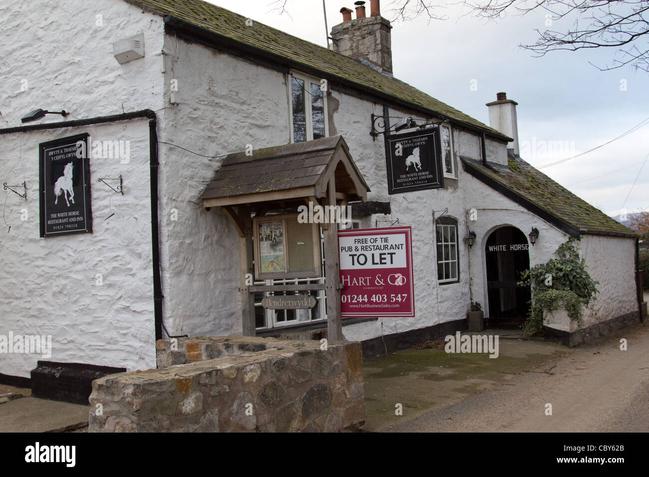 White Horse Inn Hendrerwydd pub rurale di lasciare Foto Stock