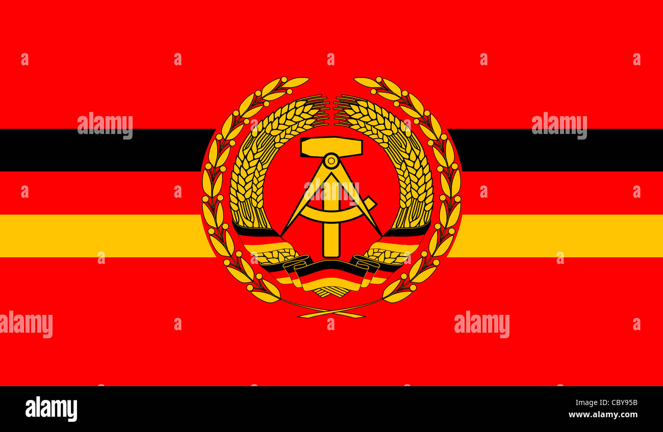 Bandiera del popolo marina dei GDR con lo stemma. Foto Stock