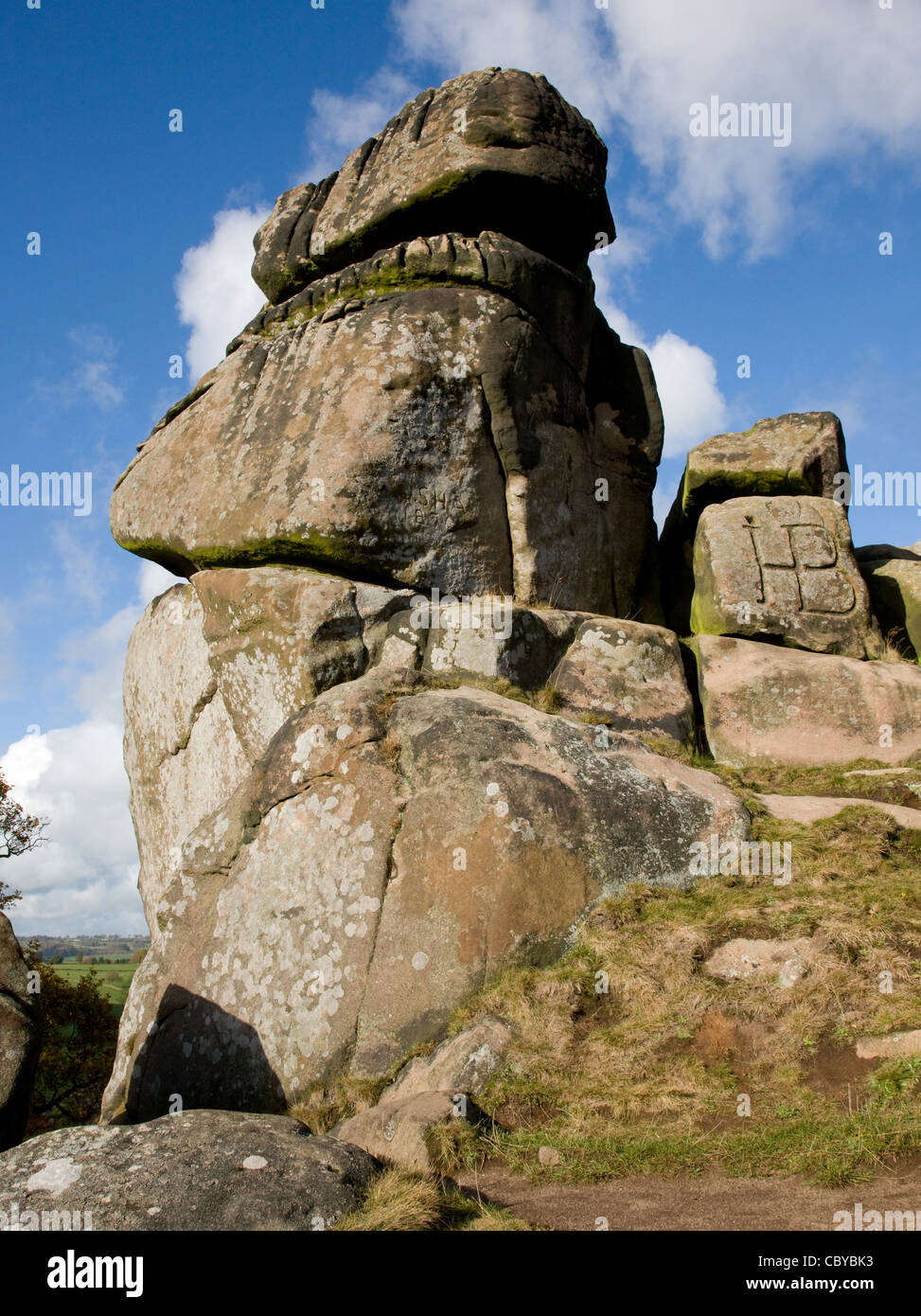 Inaccessibile Pinnacle su Robin Hood's Stride un affioramento gritstone vicino Birchover nel Derbyshire Peak District Foto Stock