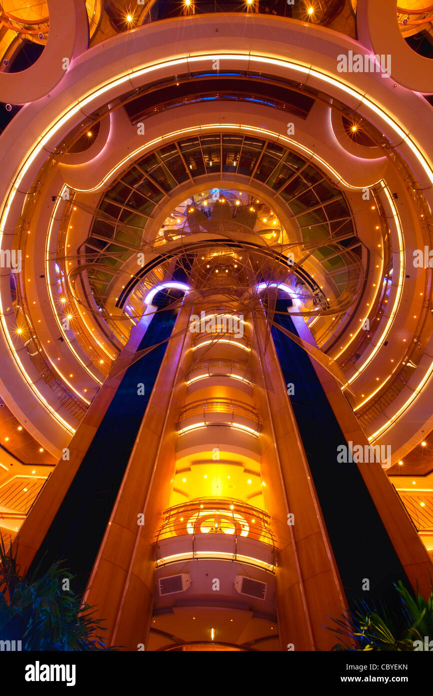Ascensore albero di una nave da crociera. Foto Stock