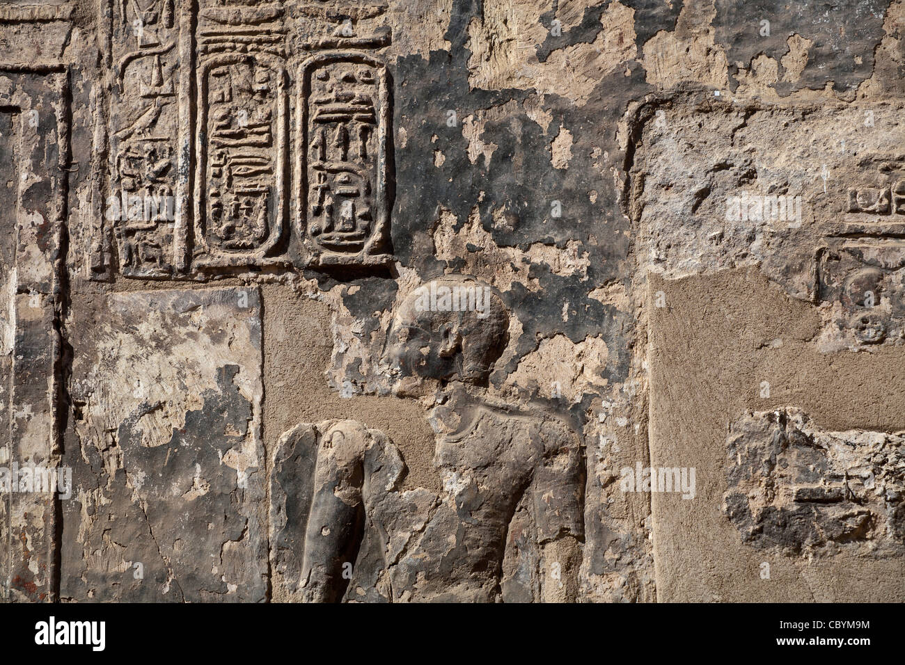 Chiusura del lavoro di soccorso e la decorazione del tempio tolemaico a Wanina, vicino Akhmim nel governatorato di Sohag, Medio Egitto Foto Stock