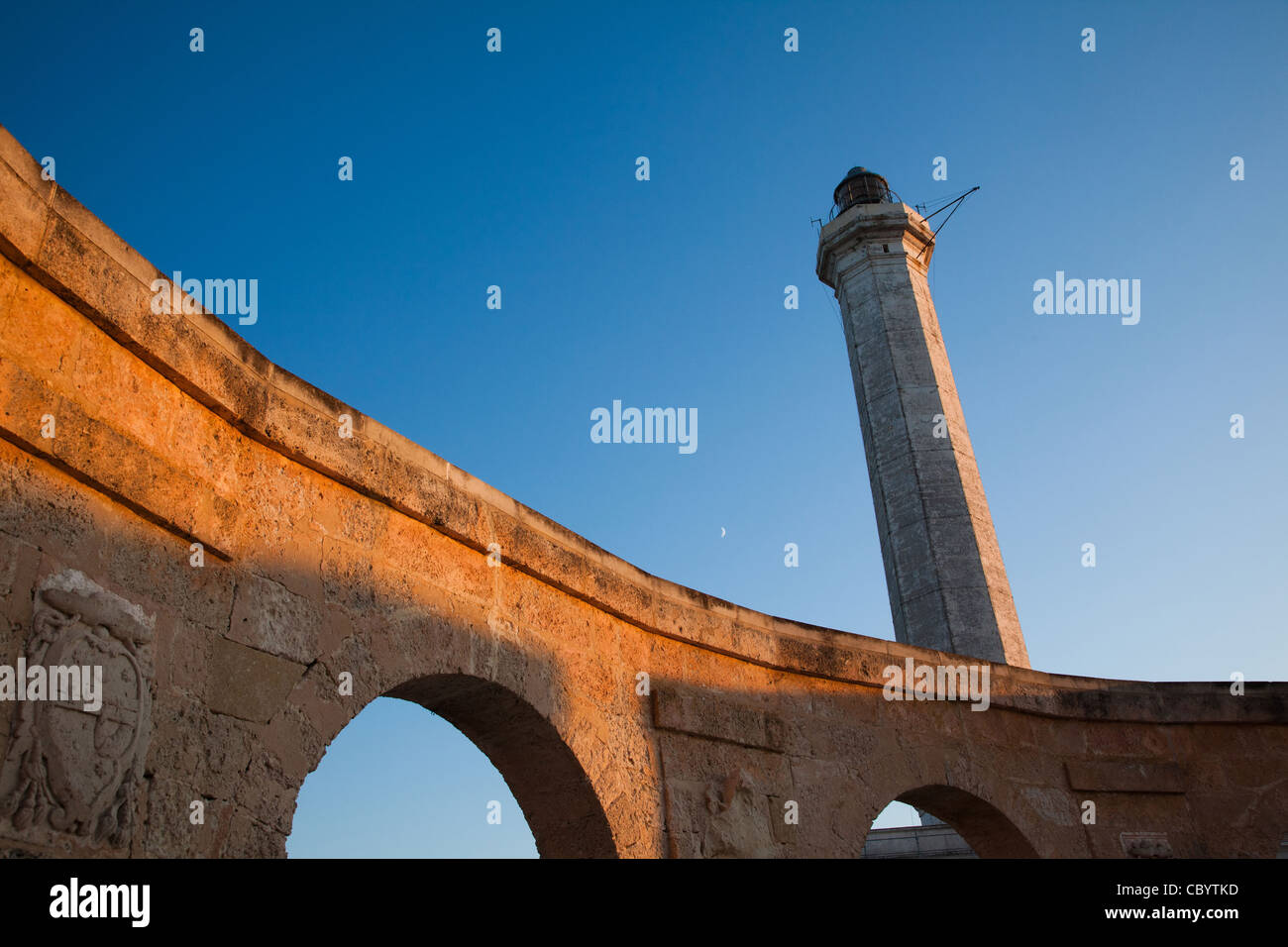 Faro costruito nel XIX secolo sulla punta (punto) MELISO, SANTA MARIA DI LEUCA PUGLIA, Italia Foto Stock