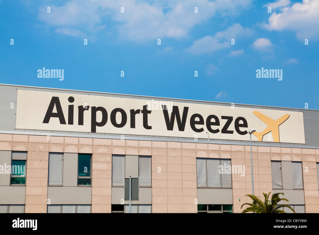 Aeroporto Dusseldorf-Weeze, Renania settentrionale-Vestfalia (Germania). Solo uso editoriale. Foto Stock