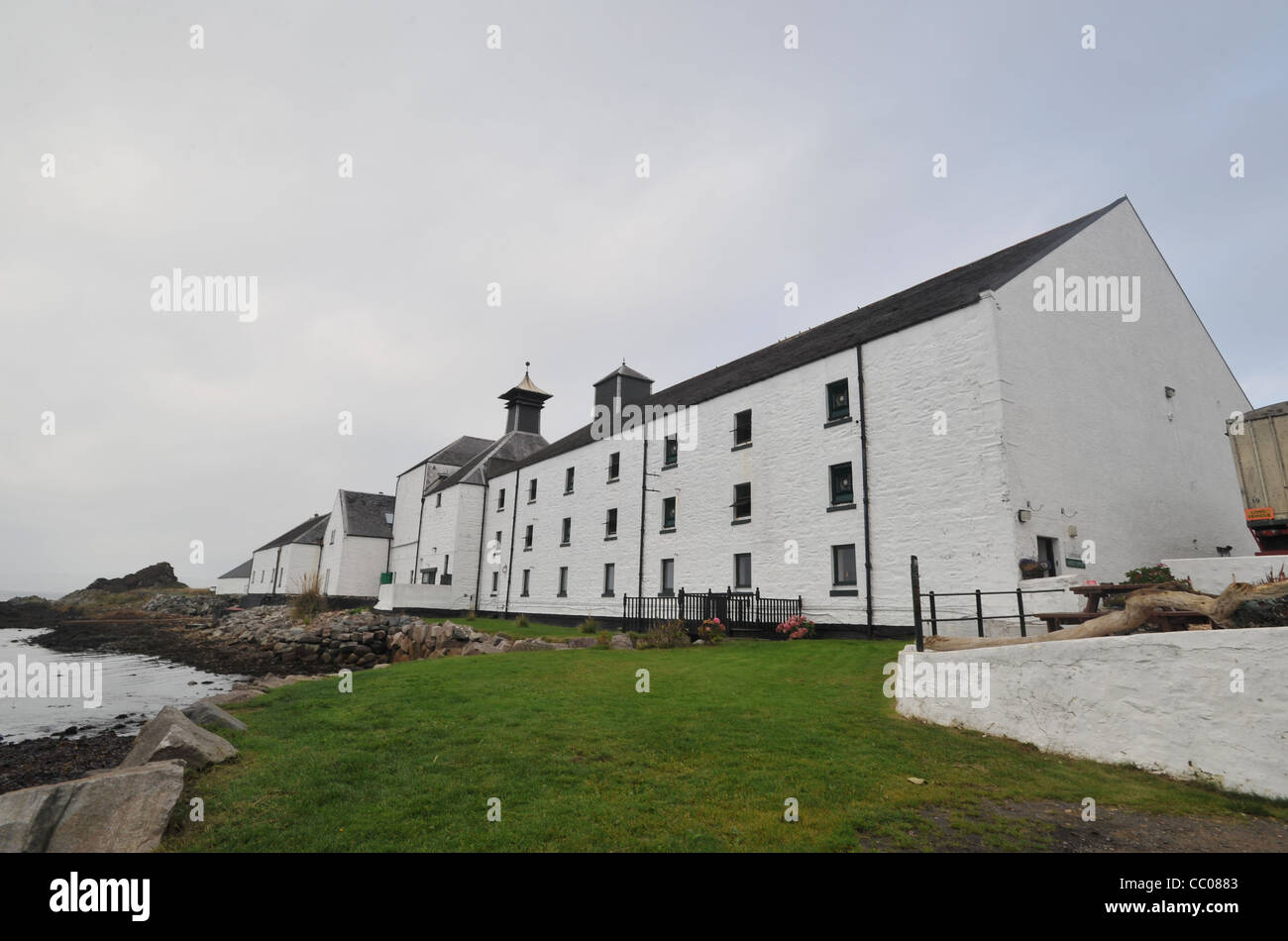 La distilleria Laphroaig sull'isola di Jura, di Scottish malt whiskey rendendo isola Foto Stock