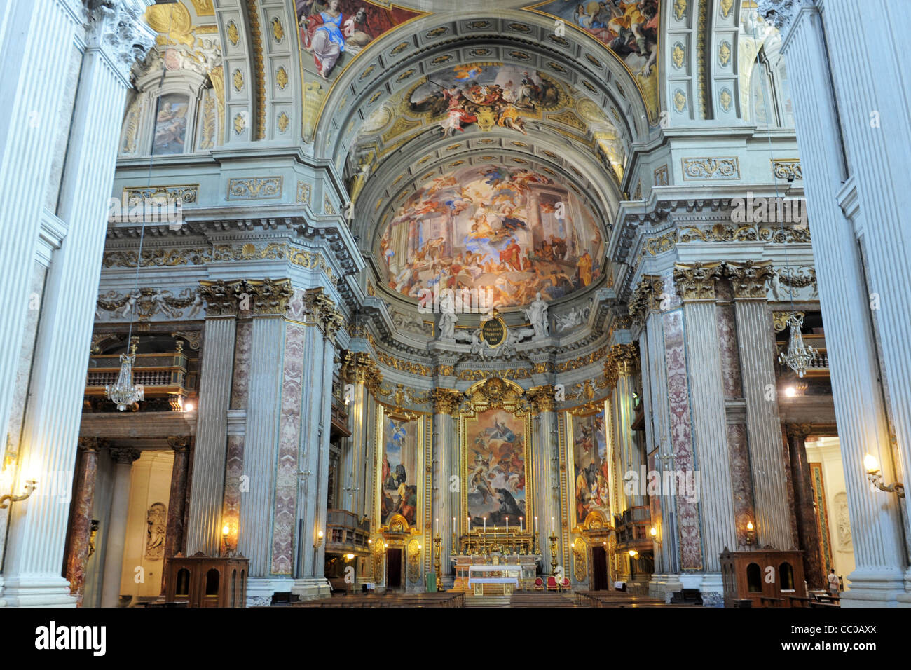 Roma, Italia. Famoso dipinto nel soffitto del Gesu Chiesa - Chiesa del