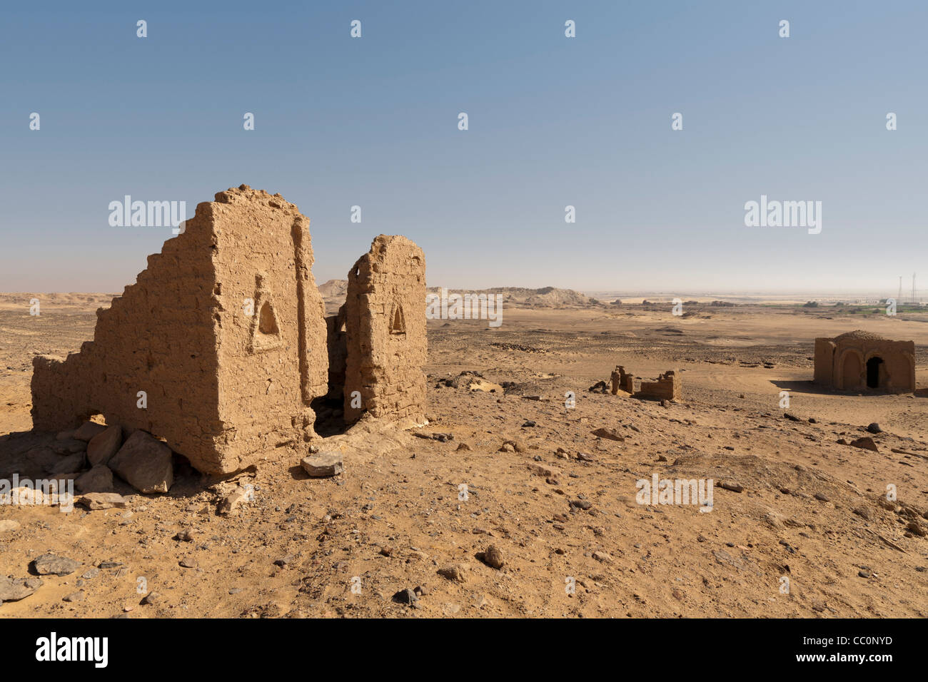 I primi il cimitero cristiano di Bagawat in basso a sud della pedemontana di Gebel el Teir, Kharga Oasis, Egitto Foto Stock