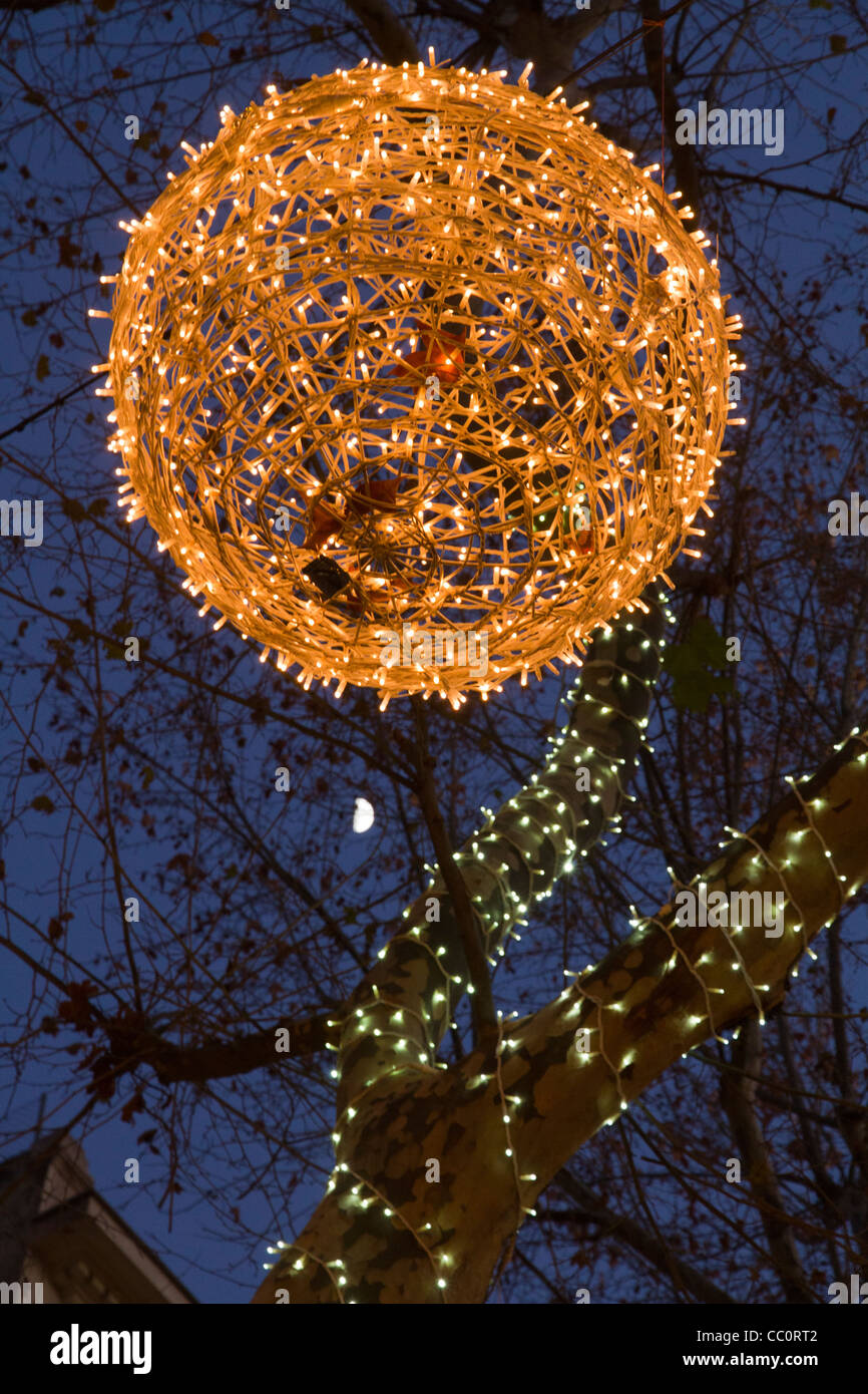 Natale decorazione luminosa luce palla Palma de Maiorca Spagna Europa Foto  stock - Alamy