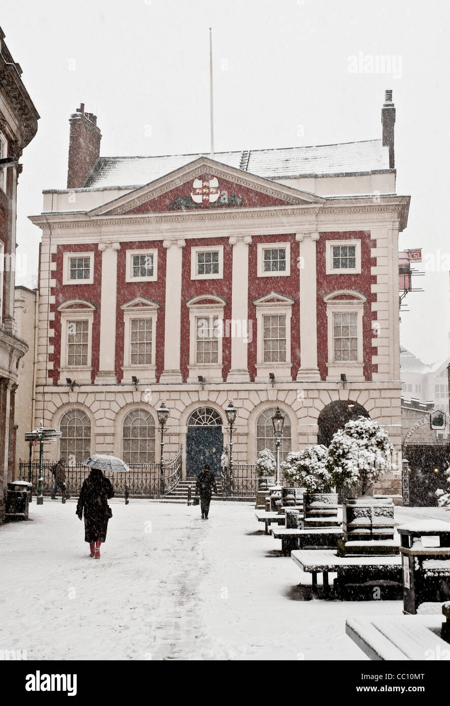 The Mansion House a York, in una doccia con neve. Foto Stock