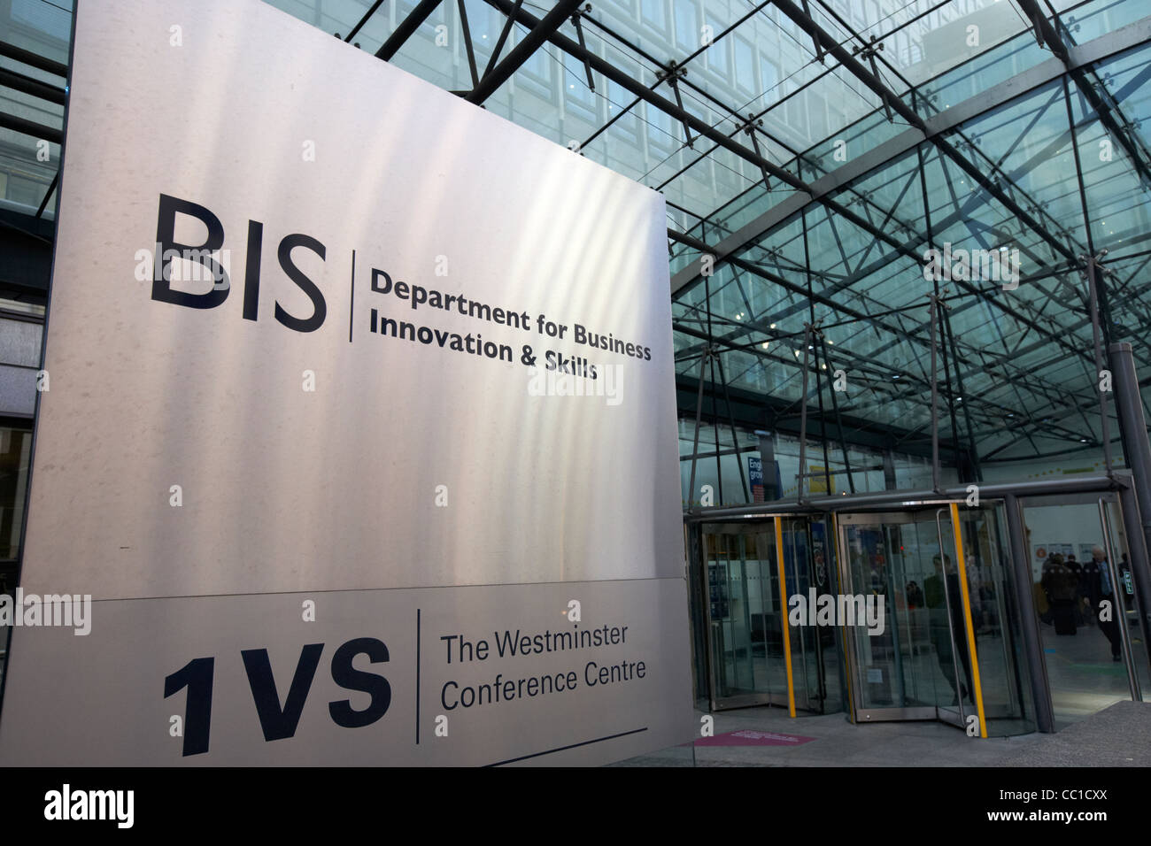 Ex dipartimento di informazioni e competenze aziendali bis westminster Londra Inghilterra Regno Unito ora Dipartimento per le imprese, energia e strategia industriale Foto Stock