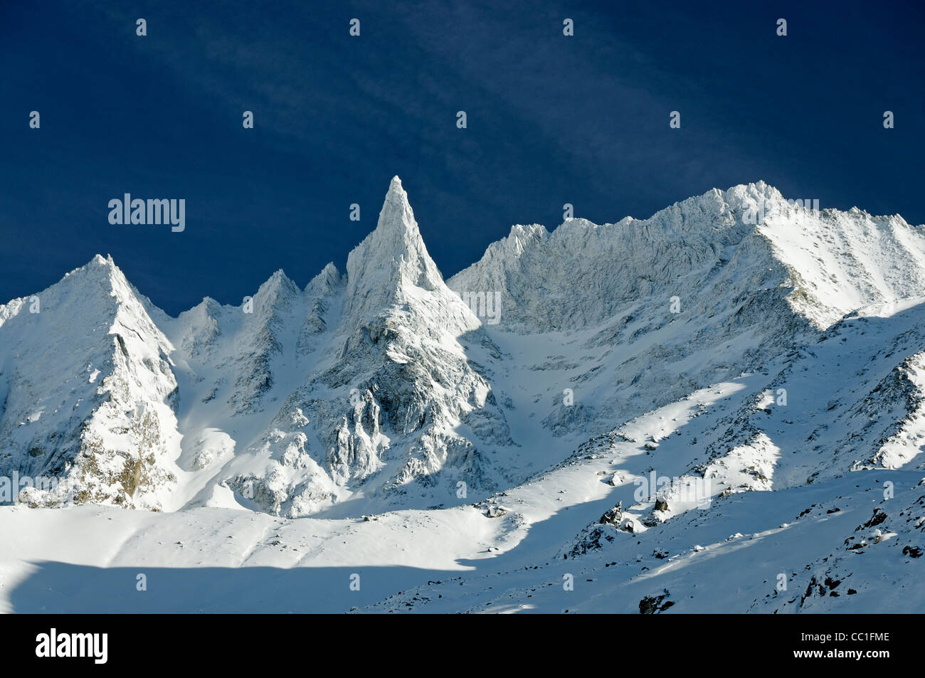 L'Aiguille de la Tsa in inverno Val d'Herens Foto Stock