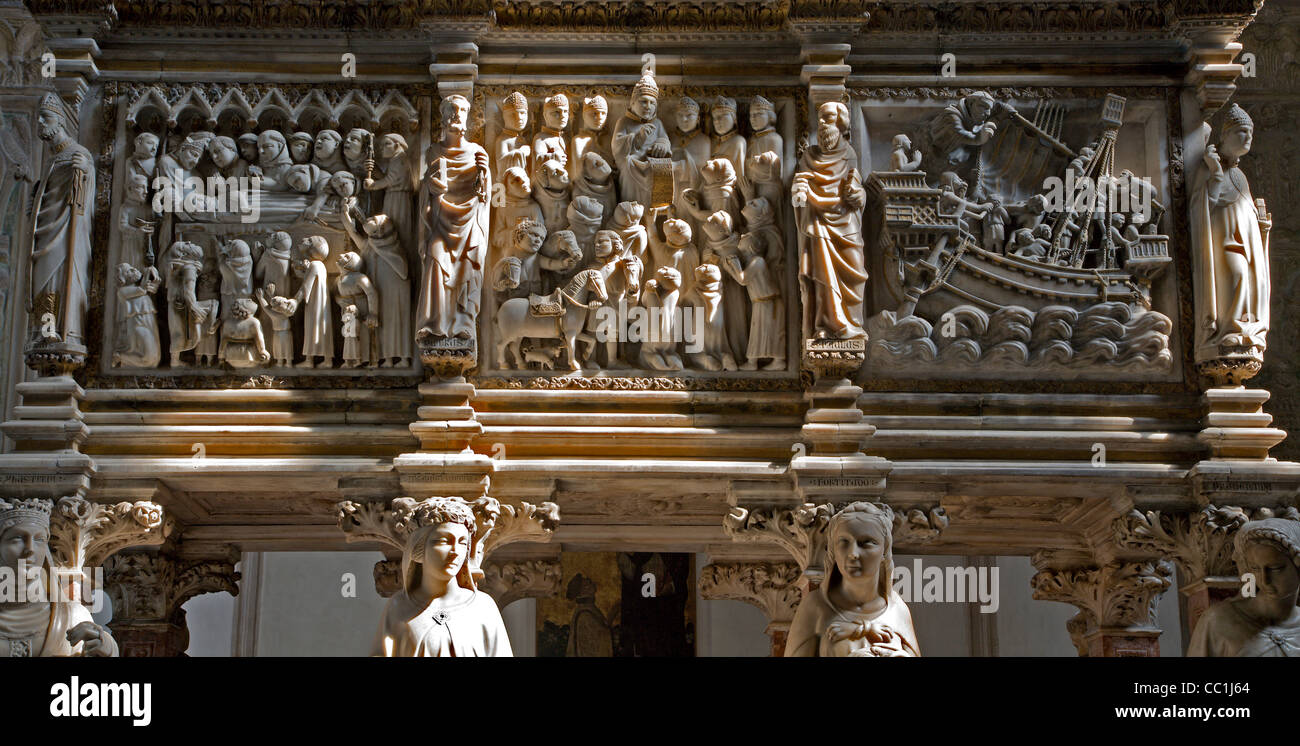 Milano - dettaglio di rilievo da Arca di San Pietro - Cappella Portinari Foto Stock