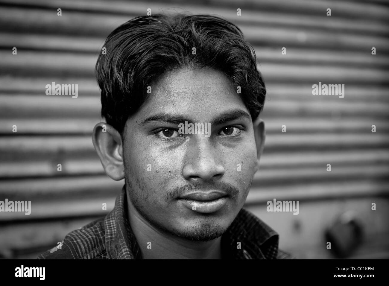 Ritratto di un giovane maschio, Calcutta, West Bengal, India Foto Stock