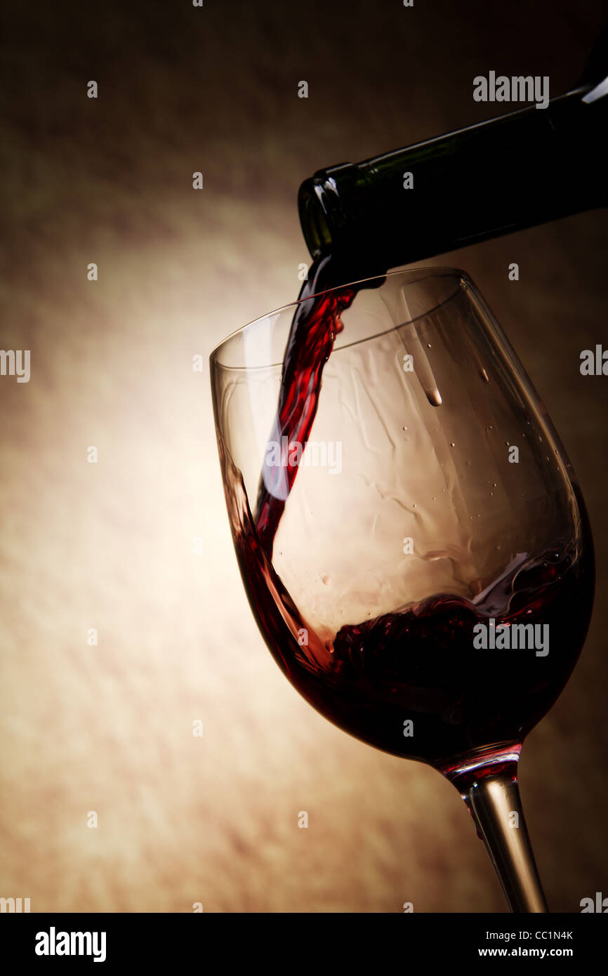 Vino rosso e vetro bottiglia Foto Stock
