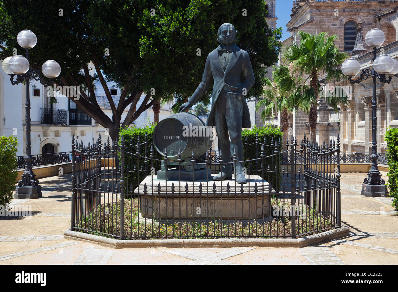 Sherry enologo Manuel Maria Gonzalez Angel Monument in Jerez de la Frontera Foto Stock
