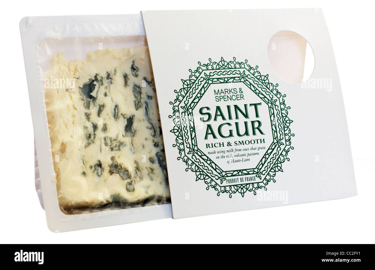 Marks & Spencer branded Saint Agur Francese di crema di formaggio blu Foto Stock