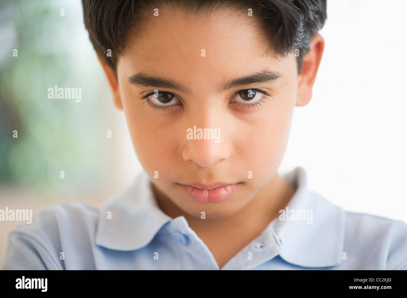 Stati Uniti d'America, New Jersey, Jersey City, Ritratto di angry boy (12-13) Foto Stock