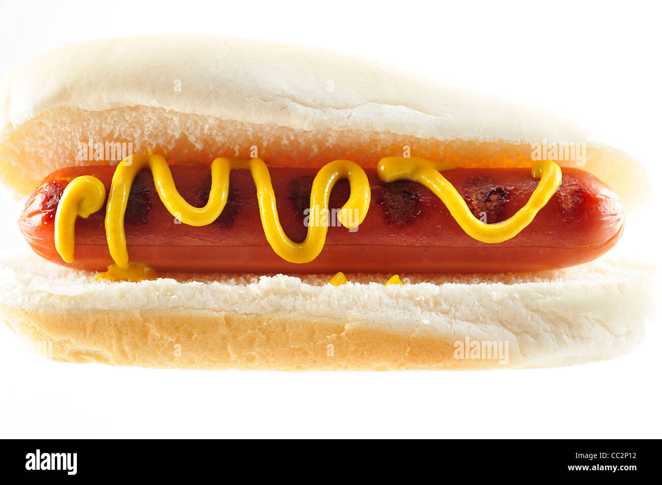 Un hot dog , close up su sfondo bianco Foto Stock